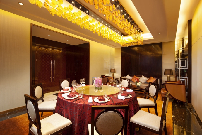 Imagen del bar/restaurante del Hotel Hilton Foshan. Foto 3