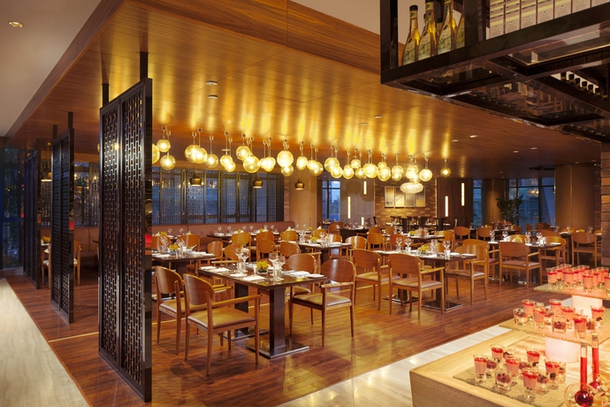 Imagen del bar/restaurante del Hotel Hilton Foshan. Foto 7