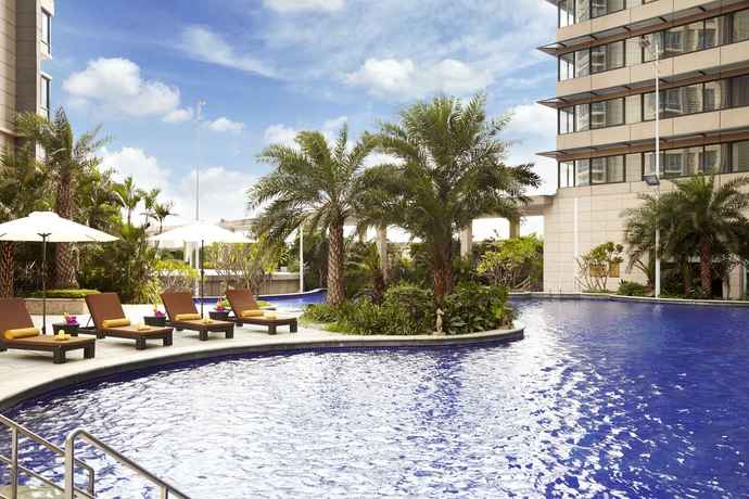 Imagen de la piscina del Hotel Hilton Foshan. Foto 16