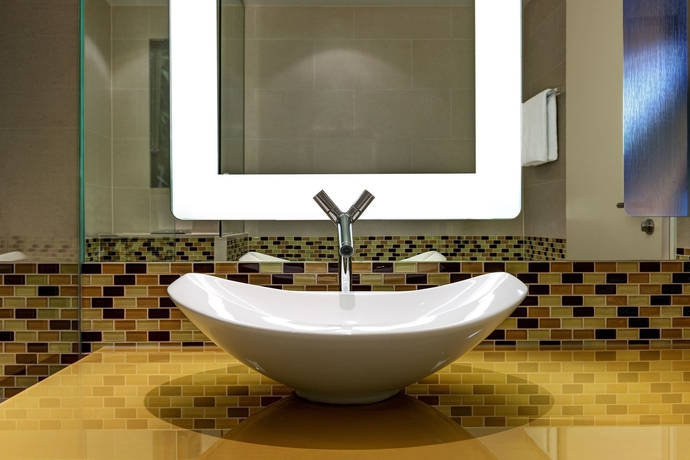 Imagen de la habitación del Hotel Hilton Frankfurt Airport. Foto 8