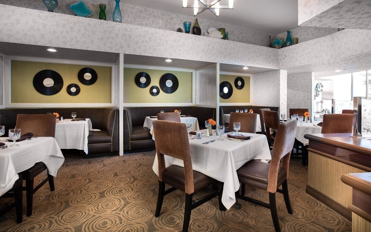 Imagen del bar/restaurante del Hotel Hilton Galveston Island Resort. Foto 2