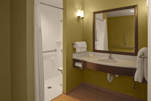 Imagen de la habitación del Hotel Hilton Garden Inn Akron. Foto 8