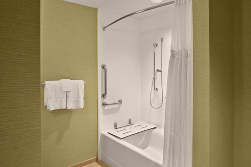 Imagen de la habitación del Hotel Hilton Garden Inn Akron. Foto 9