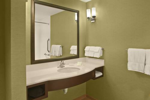 Imagen de la habitación del Hotel Hilton Garden Inn Akron. Foto 10