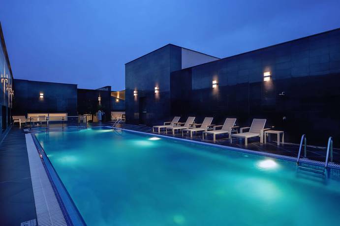 Imagen de la piscina del Hotel Hilton Garden Inn Al Khobar. Foto 20