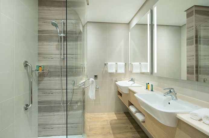 Imagen de la habitación del Hotel Hilton Garden Inn Al Khobar. Foto 8