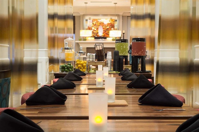 Imagen del bar/restaurante del Hotel Hilton Garden Inn Albuquerque North/rio Rancho. Foto 7