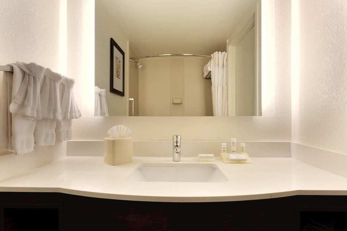 Imagen de la habitación del Hotel Hilton Garden Inn Anaheim Garden Grove. Foto 7