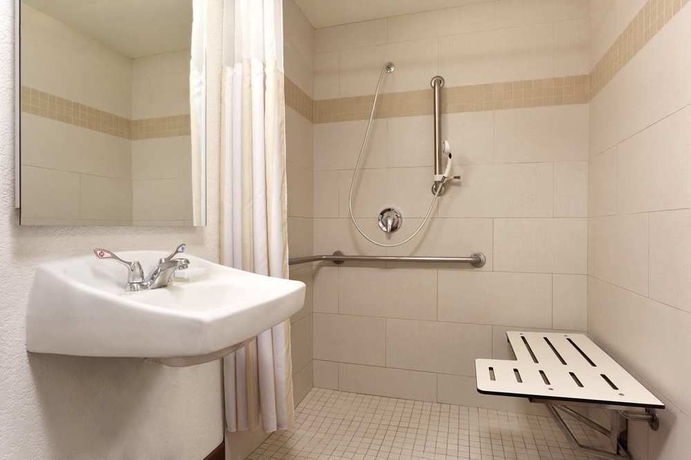 Imagen de la habitación del Hotel Hilton Garden Inn Anaheim Garden Grove. Foto 9