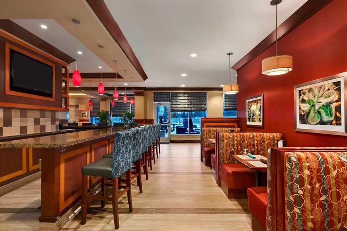 Imagen del bar/restaurante del Hotel Hilton Garden Inn Ann Arbor. Foto 4