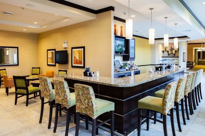 Imagen del bar/restaurante del Hotel Hilton Garden Inn Arlington-shirlington. Foto 4