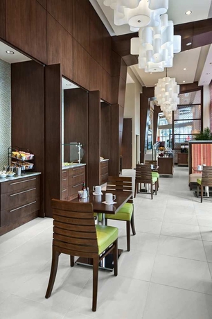 Imagen del bar/restaurante del Hotel Hilton Garden Inn Atlanta Midtown. Foto 4