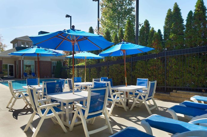 Imagen de la piscina del Hotel Hilton Garden Inn Atlanta North/johns Creek. Foto 20