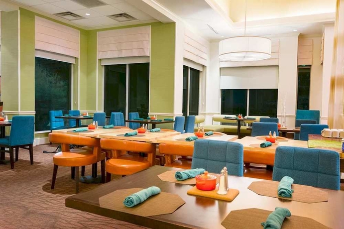 Imagen del bar/restaurante del Hotel Hilton Garden Inn Atlanta Northpoint. Foto 5