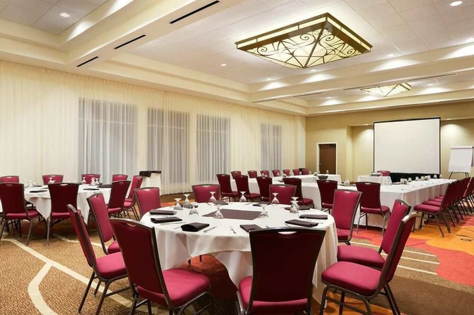 Imagen de los interiores del Hotel Hilton Garden Inn Auburn. Foto 16