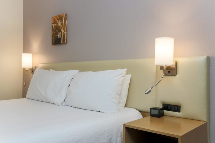 Imagen de la habitación del Hotel Hilton Garden Inn Bakersfield. Foto 5