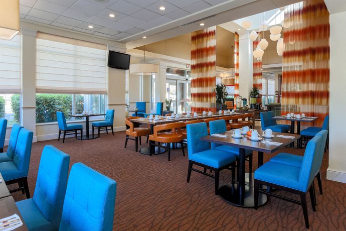 Imagen del bar/restaurante del Hotel Hilton Garden Inn Bakersfield. Foto 2
