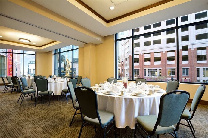 Imagen de los interiores del Hotel Hilton Garden Inn Baltimore Inner Harbor. Foto 14