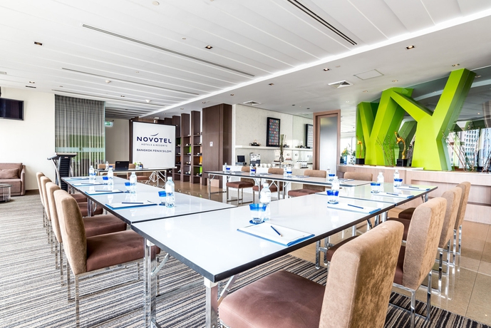 Imagen de los interiores del Hotel Hilton Garden Inn Bangkok Silom. Foto 8