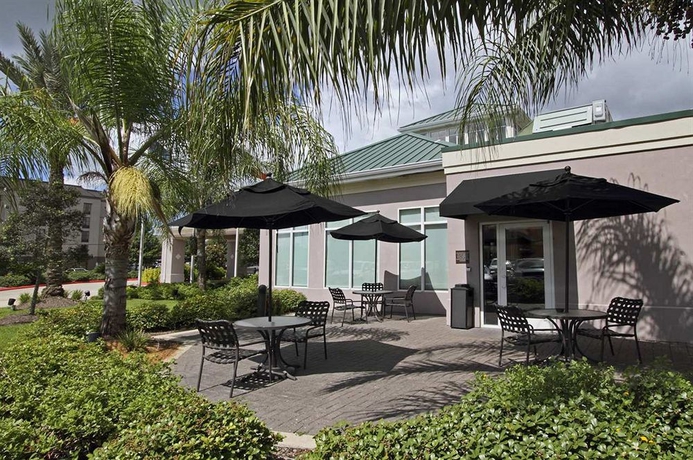 Imagen de los exteriores del Hotel Hilton Garden Inn Beaumont, Tx. Foto 8