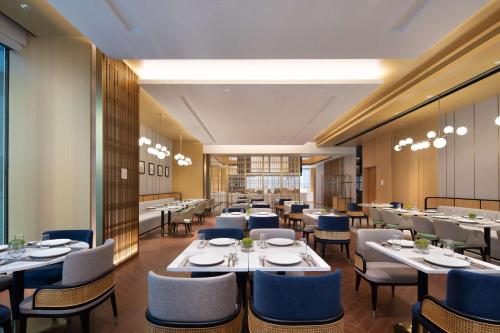 Imagen del bar/restaurante del Hotel Hilton Garden Inn Beijing Huaxiang Tiantan Hospital. Foto 2