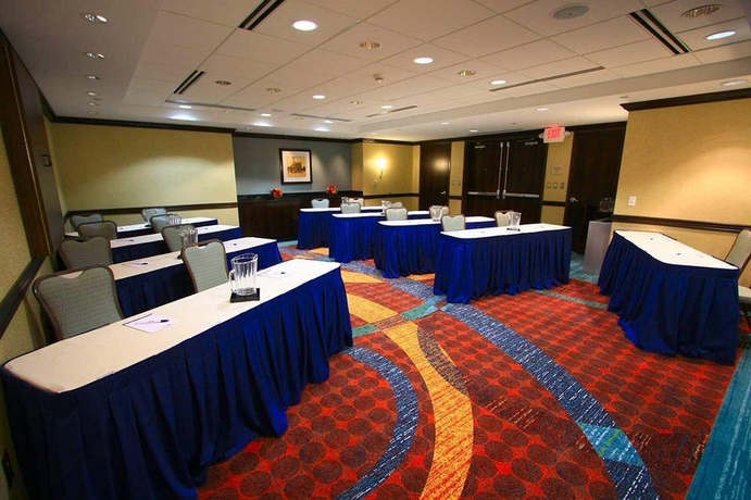 Imagen de los interiores del Hotel Hilton Garden Inn Bethesda. Foto 8