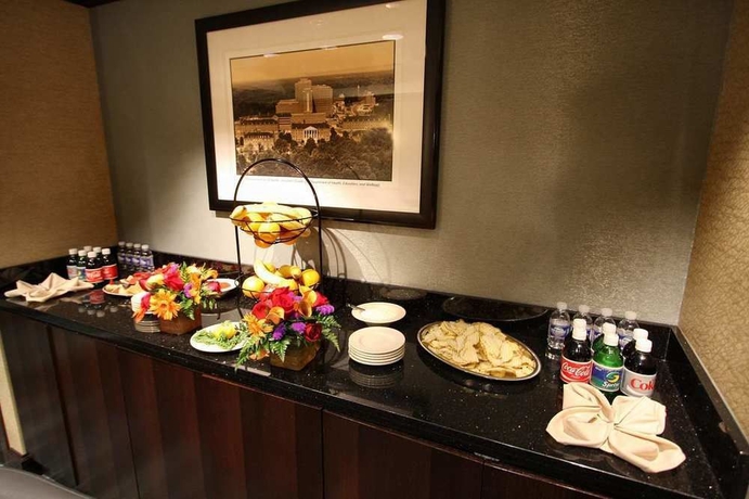 Imagen del bar/restaurante del Hotel Hilton Garden Inn Bethesda. Foto 2