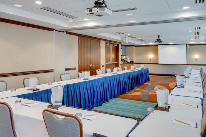 Imagen de los interiores del Hotel Hilton Garden Inn Bethesda. Foto 15