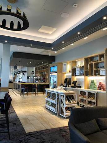 Imagen del bar/restaurante del Hotel Hilton Garden Inn Birmingham Airport. Foto 5