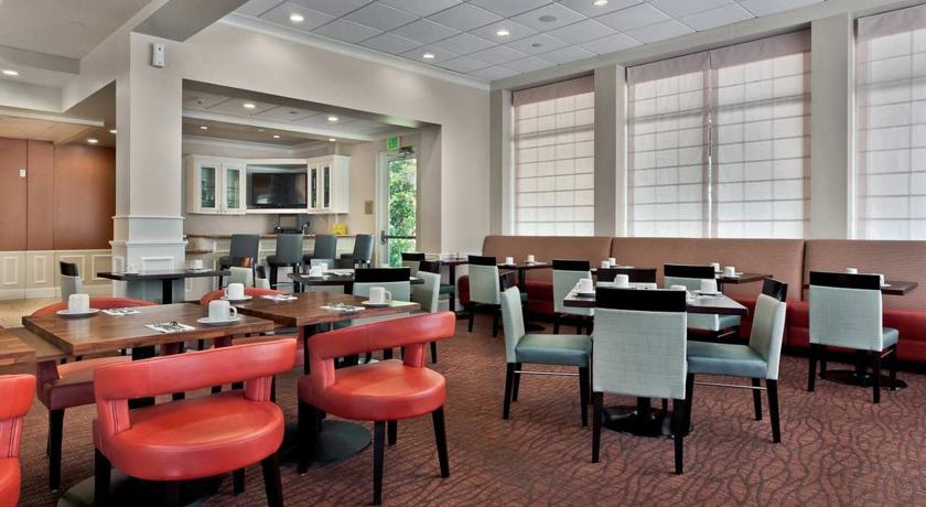 Imagen general del Hotel Hilton Garden Inn Birmingham/lakeshore Drive. Foto 12