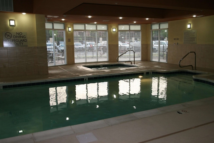 Imagen de la piscina del Hotel Hilton Garden Inn Birmingham/trussville. Foto 18