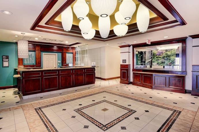 Imagen de los interiores del Hotel Hilton Garden Inn Bloomington. Foto 16