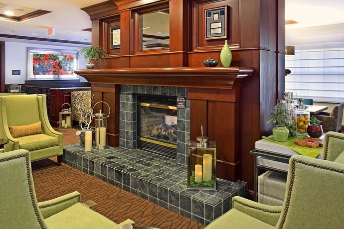 Imagen de los interiores del Hotel Hilton Garden Inn Bloomington. Foto 17