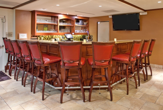 Imagen del bar/restaurante del Hotel Hilton Garden Inn Boca Raton. Foto 3