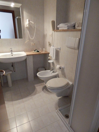 Imagen general del Hotel Hilton Garden Inn Bologna North. Foto 7