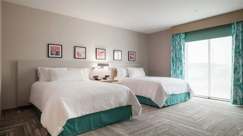 Imagen de la habitación del Hotel Hilton Garden Inn Boston Canton. Foto 5