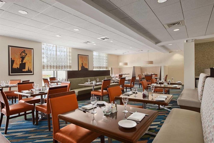 Imagen del bar/restaurante del Hotel Hilton Garden Inn Boston-burlington. Foto 3