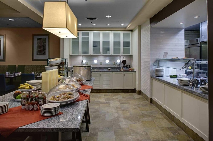 Imagen del bar/restaurante del Hotel Hilton Garden Inn Boston/waltham. Foto 4