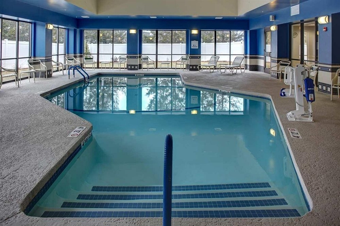 Imagen de la piscina del Hotel Hilton Garden Inn Boston/waltham. Foto 15