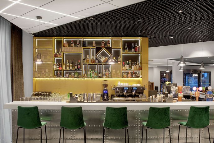 Imagen de los interiores del Hotel Hilton Garden Inn Bucharest Airport. Foto 20