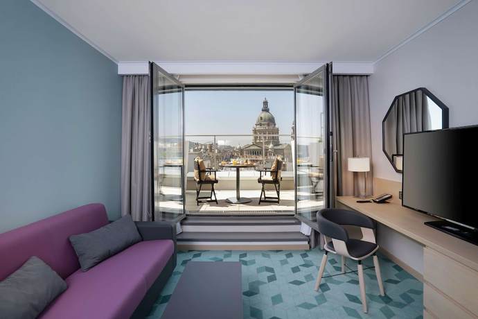 Imagen de la habitación del Hotel Hilton Garden Inn Budapest City Centre. Foto 6