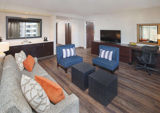 Imagen de la habitación del Hotel Hilton Garden Inn Burbank Los Angeles. Foto 10