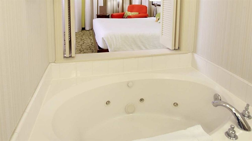 Imagen de la habitación del Hotel Hilton Garden Inn Calabasas. Foto 8