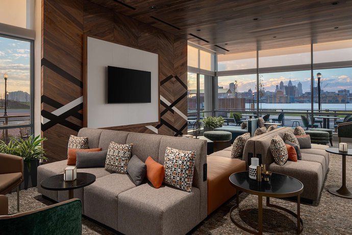 Imagen de los interiores del Hotel Hilton Garden Inn Camden Waterfront Philadelphia. Foto 17