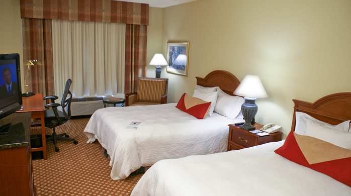 Imagen de la habitación del Hotel Hilton Garden Inn Charlotte North. Foto 3