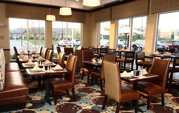 Imagen del bar/restaurante del Hotel Hilton Garden Inn Charlotte/mooresville. Foto 2