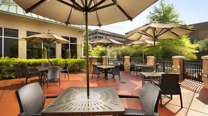 Imagen de los exteriores del Hotel Hilton Garden Inn Chattanooga Downtown. Foto 5