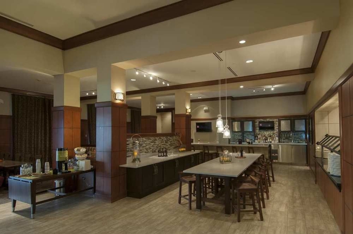 Imagen del bar/restaurante del Hotel Hilton Garden Inn Chicago North Shore/evanston. Foto 1