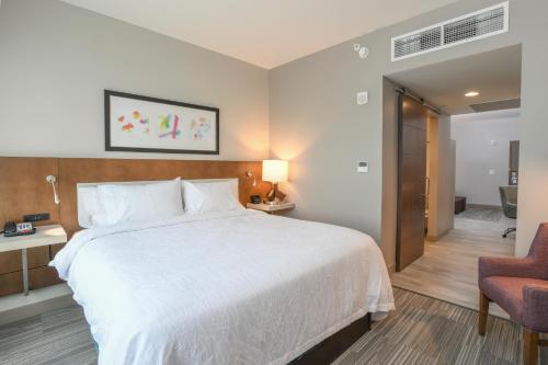 Imagen de la habitación del Hotel Hilton Garden Inn Cincinnati Midtown. Foto 6
