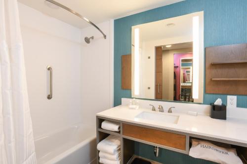 Imagen general del Hotel Hilton Garden Inn Cincinnati Midtown. Foto 1